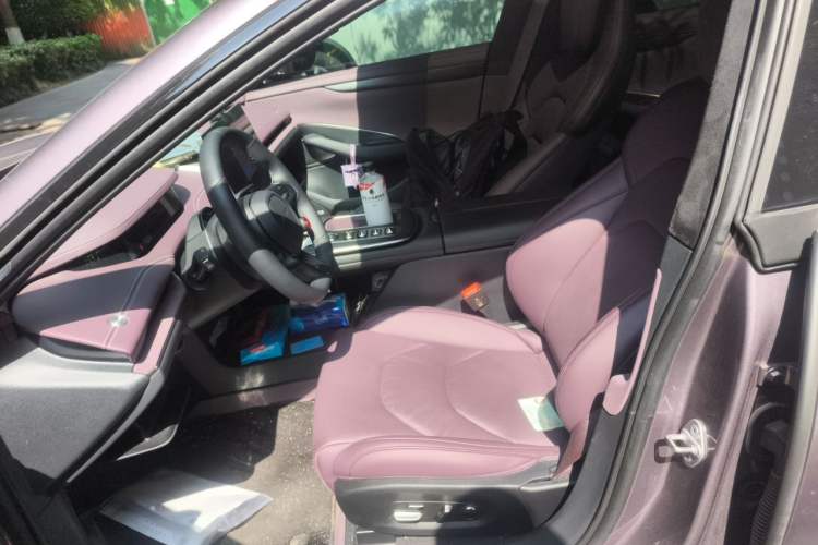 Used Xiaomi Auto SU7 2024 Four-Wheel Drive Ultra-Long Range Advanced Intelligent Driving Max Edition Left Front Seat