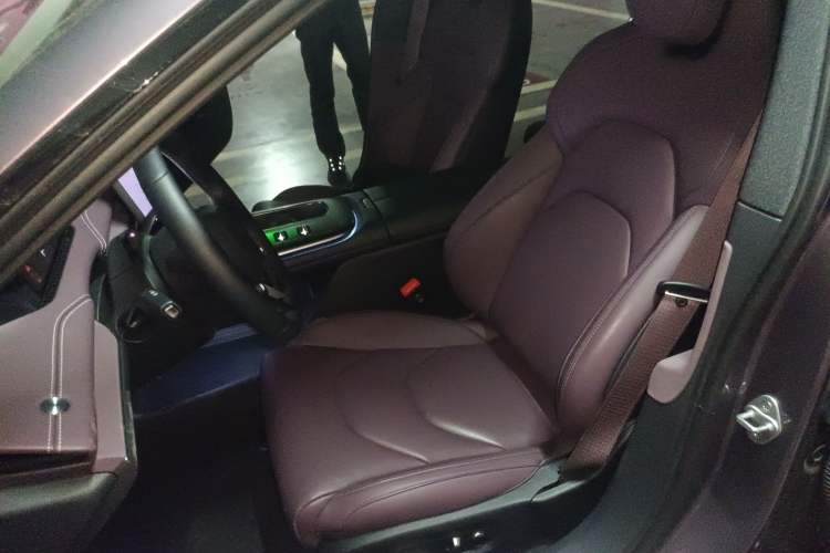 Used Xiaomi Auto SU7 2024 Rear-Drive Long-Range Intelligent Driving Version Left Front Seat