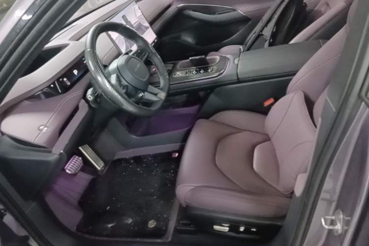 Used Xiaomi Auto SU7 2024 Four-Wheel Drive Ultra-Long Range Advanced Intelligent Driving Max Edition Left Front Seat