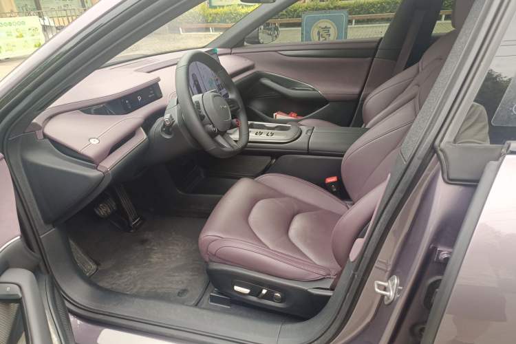 Used Xiaomi Auto SU7 2024 Rear-Drive Long-Range Intelligent Driving Version Left Front Seat
