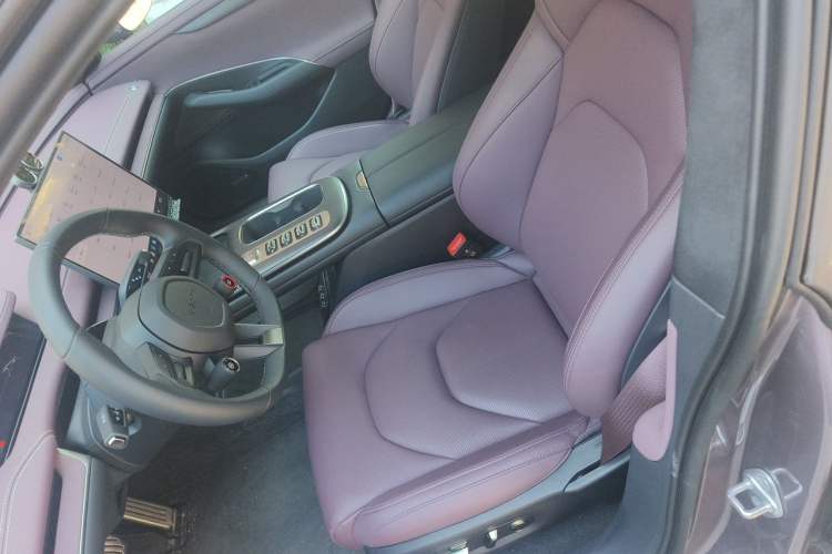 Used Xiaomi Auto SU7 2024 Four-Wheel Drive Ultra-Long Range Advanced Intelligent Driving Max Edition Left Front Seat
