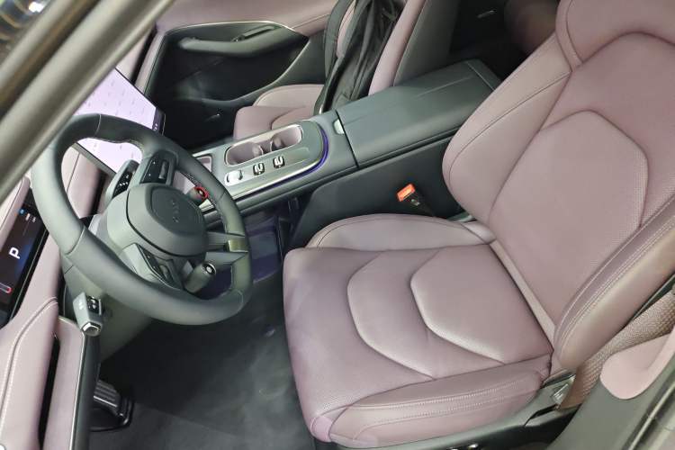 Used Xiaomi Auto SU7 2024 Rear-Drive Ultra-Long Range Advanced Pro-Level Intelligent Driving Version Left Front Seat