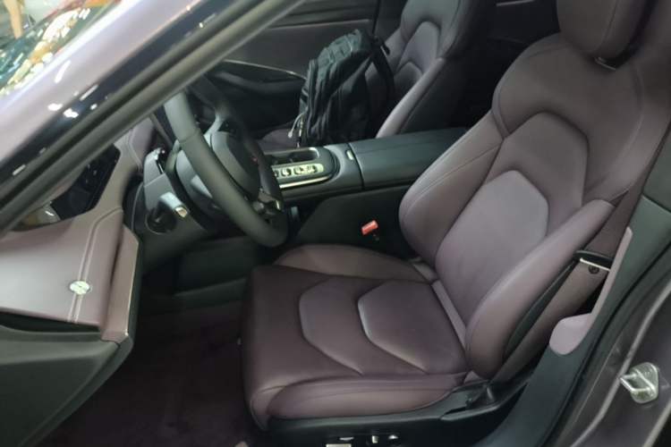 Used Xiaomi Auto SU7 2024 Four-Wheel Drive Ultra-Long Range Advanced Intelligent Driving Max Edition Left Front Seat