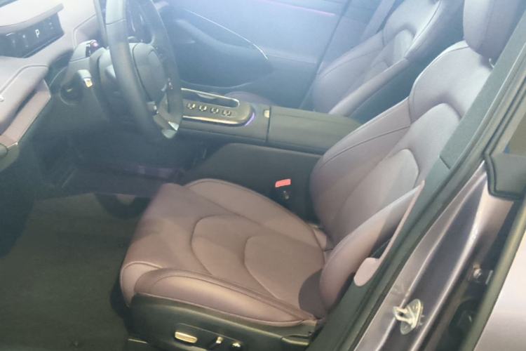 Used Xiaomi Auto SU7 2024 Rear-Drive Ultra-Long Range Advanced Pro-Level Intelligent Driving Version Left Front Seat
