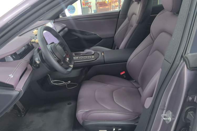 Used Xiaomi Auto SU7 2024 Rear-Drive Ultra-Long Range Advanced Pro-Level Intelligent Driving Version Left Front Seat