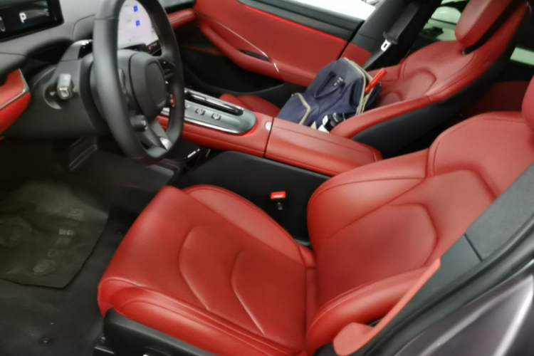 Used Xiaomi Auto SU7 2024 Rear-Drive Long-Range Intelligent Driving Version Left Front Seat