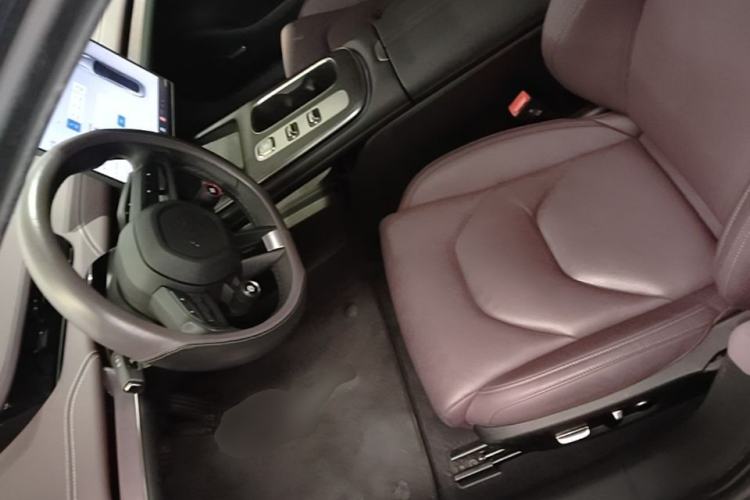 Used Xiaomi Auto SU7 2024 Rear-Drive Long-Range Intelligent Driving Version Left Front Seat