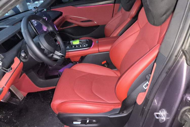 Used Xiaomi Auto SU7 2024 Four-Wheel Drive Ultra-Long Range Advanced Intelligent Driving Max Edition Left Front Seat
