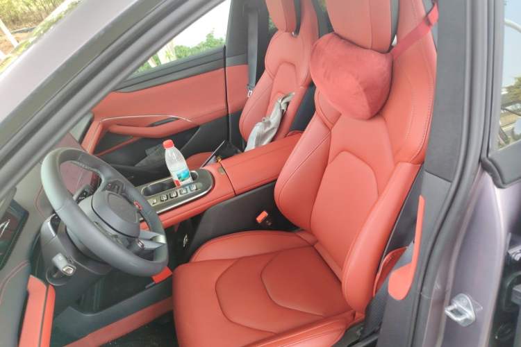Used Xiaomi Auto SU7 2024 Four-Wheel Drive Ultra-Long Range Advanced Intelligent Driving Max Edition Left Front Seat
