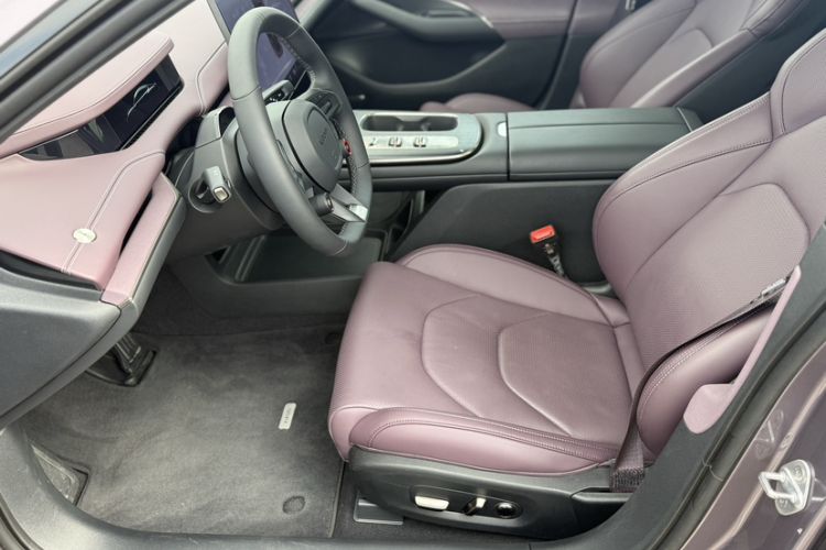 Used Xiaomi Auto SU7 2024 Rear-Drive Long-Range Intelligent Driving Version Left Front Seat
