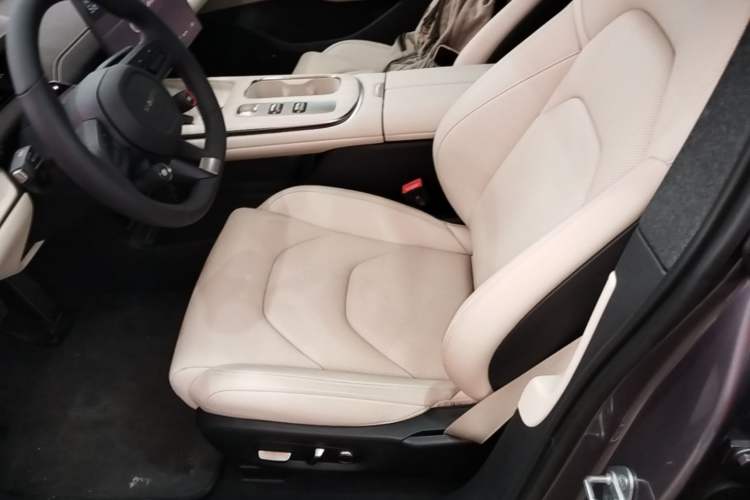 Used Xiaomi Auto SU7 2024 Rear-Drive Long-Range Intelligent Driving Version Left Front Seat
