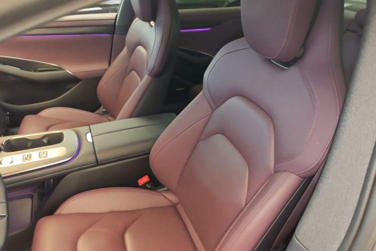 Used Xiaomi Auto SU7 2024 Rear-Drive Long-Range Intelligent Driving Version Left Front Seat