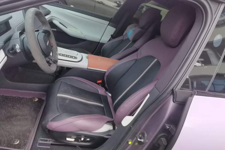 Used Xiaomi Auto SU7 2024 Four-Wheel Drive Ultra-Long Range Advanced Intelligent Driving Max Edition Left Front Seat