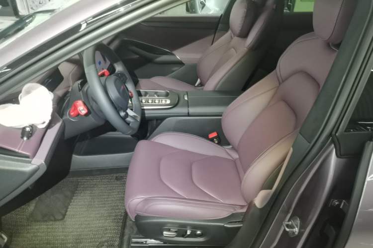 Used Xiaomi Auto SU7 2024 Four-Wheel Drive Ultra-Long Range Advanced Intelligent Driving Max Edition Left Front Seat
