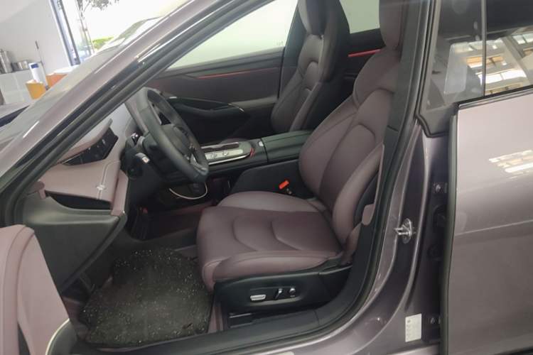 Used Xiaomi Auto SU7 2024 Rear-Drive Long-Range Intelligent Driving Version Left Front Seat