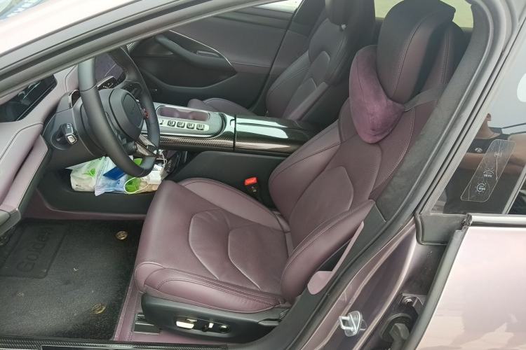 Used Xiaomi Auto SU7 2024 Four-Wheel Drive Ultra-Long Range Advanced Intelligent Driving Max Edition Left Front Seat