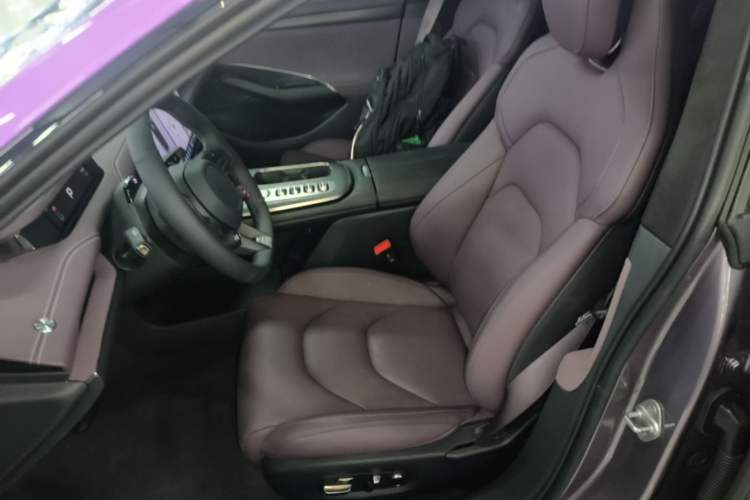 Used Xiaomi Auto SU7 2024 Four-Wheel Drive Ultra-Long Range Advanced Intelligent Driving Max Edition Left Front Seat