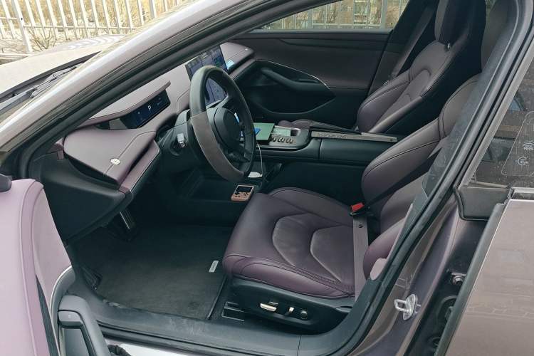 Used Xiaomi Auto SU7 2024 Four-Wheel Drive Ultra-Long Range Advanced Intelligent Driving Max Edition Left Front Seat