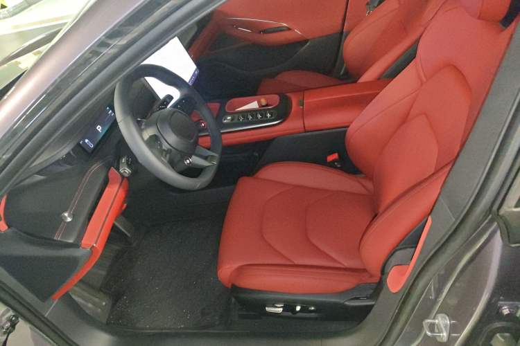 Used Xiaomi Auto SU7 2024 Four-Wheel Drive Ultra-Long Range Advanced Intelligent Driving Max Edition Left Front Seat