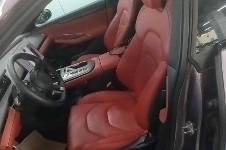Used Xiaomi Auto SU7 2024 Four-Wheel Drive Ultra-Long Range Advanced Intelligent Driving Max Edition Left Front Seat