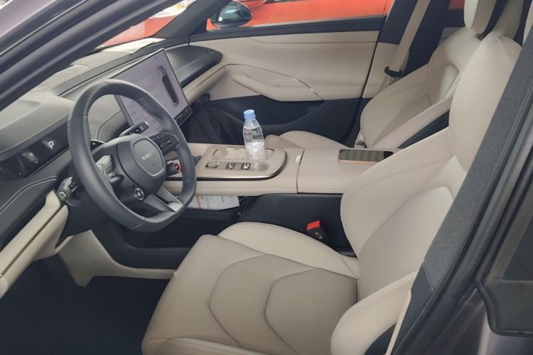 Used Xiaomi Auto SU7 2024 Rear-Drive Ultra-Long Range Advanced Pro-Level Intelligent Driving Version Left Front Seat
