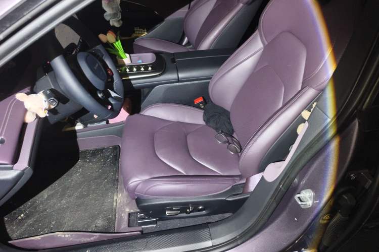Used Xiaomi Auto SU7 2024 Four-Wheel Drive Ultra-Long Range Advanced Intelligent Driving Max Edition Left Front Seat
