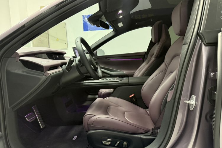 Used Xiaomi Auto SU7 2024 Four-Wheel Drive Ultra-Long Range Advanced Intelligent Driving Max Edition Left Front Seat