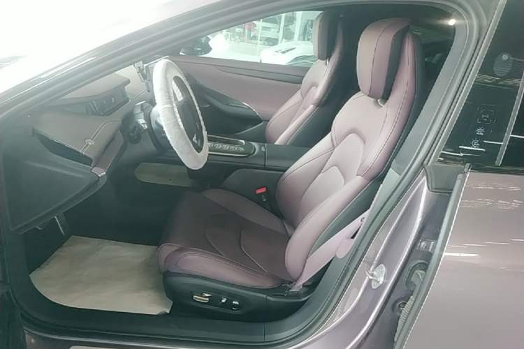 Used Xiaomi Auto SU7 2024 Four-Wheel Drive Ultra-Long Range Advanced Intelligent Driving Max Edition Left Front Seat