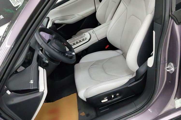 Used Xiaomi Auto SU7 2024 Four-Wheel Drive Ultra-Long Range Advanced Intelligent Driving Max Edition Left Front Seat