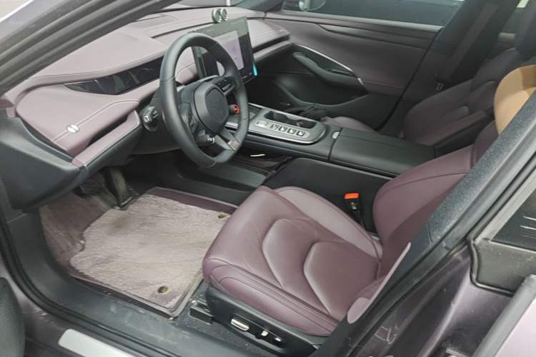 Used Xiaomi Auto SU7 2024 Rear-Drive Ultra-Long Range Advanced Pro-Level Intelligent Driving Version Left Front Seat
