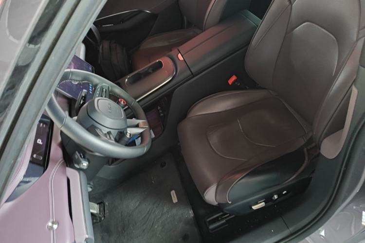 Used Xiaomi Auto SU7 2024 Four-Wheel Drive Ultra-Long Range Advanced Intelligent Driving Max Edition Left Front Seat