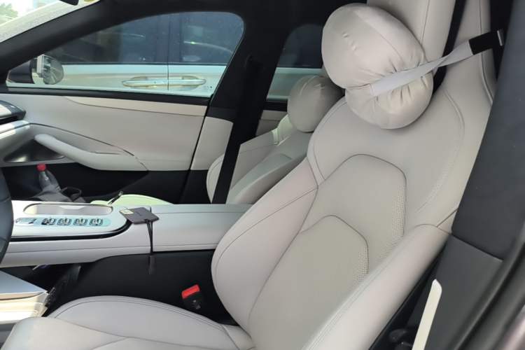 Used Xiaomi Auto SU7 2024 Four-Wheel Drive Ultra-Long Range Advanced Intelligent Driving Max Edition Left Front Seat