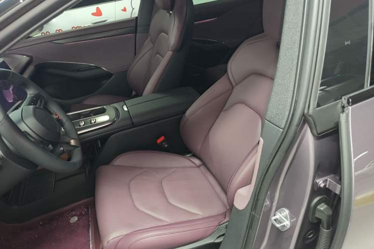 Used Xiaomi Auto SU7 2024 Rear-Drive Long-Range Intelligent Driving Version Left Front Seat