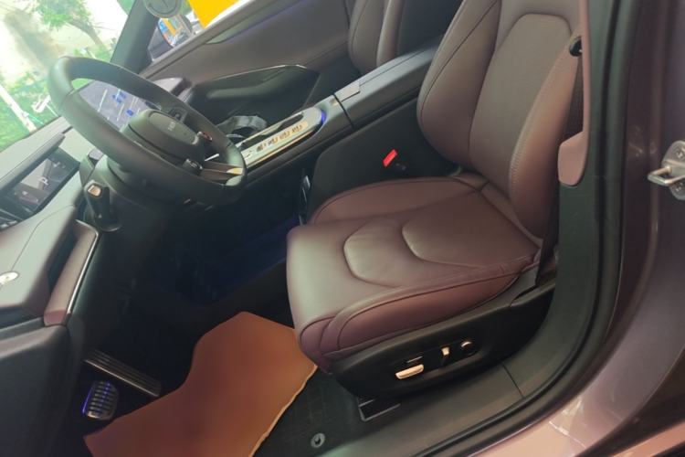 Used Xiaomi Auto SU7 2024 Four-Wheel Drive Ultra-Long Range Advanced Intelligent Driving Max Edition Left Front Seat
