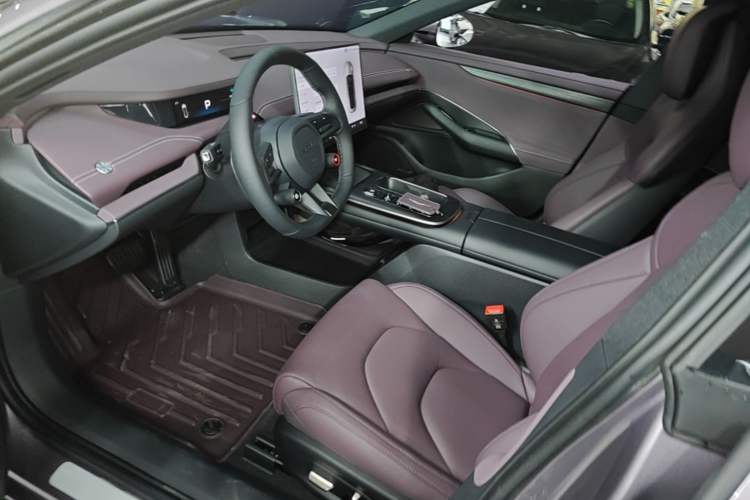 Used Xiaomi Auto SU7 2024 Rear-Drive Ultra-Long Range Advanced Pro-Level Intelligent Driving Version Left Front Seat