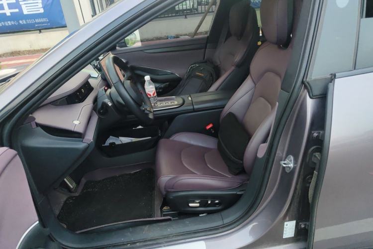 Used Xiaomi Auto SU7 2024 Four-Wheel Drive Ultra-Long Range Advanced Intelligent Driving Max Edition Left Front Seat