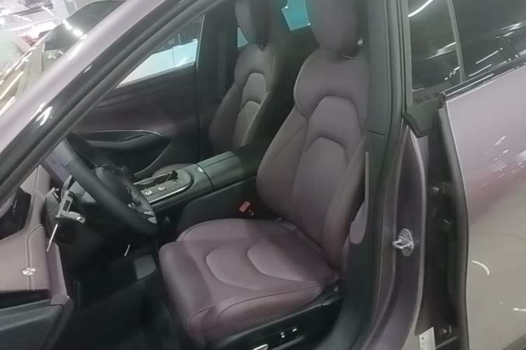 Used Xiaomi Auto SU7 2024 Rear-Drive Long-Range Intelligent Driving Version Left Front Seat