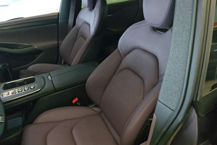 Used Xiaomi Auto SU7 2024 Rear-Drive Ultra-Long Range Advanced Pro-Level Intelligent Driving Version Left Front Seat