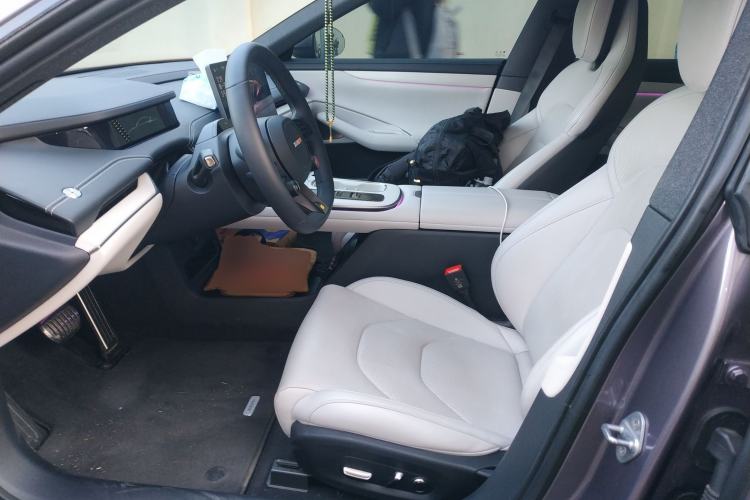 Used Xiaomi Auto SU7 2024 Rear-Drive Long-Range Intelligent Driving Version Left Front Seat