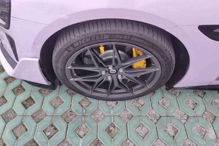 Used Xiaomi Auto SU7 2024 Four-Wheel Drive Ultra-Long Range Advanced Intelligent Driving Max Edition Left Front Wheel Hub