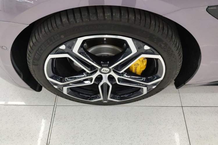Used Xiaomi Auto SU7 2024 Four-Wheel Drive Ultra-Long Range Advanced Intelligent Driving Max Edition Left Front Wheel Hub