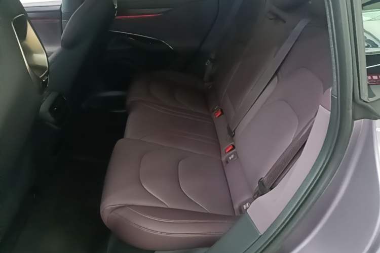 Used Xiaomi Auto SU7 2024 Rear-Drive Long-Range Intelligent Driving Version Left Rear Seat