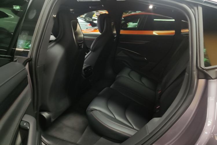 Used Xiaomi Auto SU7 2024 Four-Wheel Drive Ultra-Long Range Advanced Intelligent Driving Max Edition Left Rear Seat