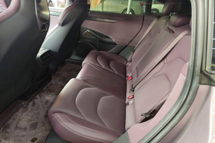 Used Xiaomi Auto SU7 2024 Rear-Drive Ultra-Long Range Advanced Pro-Level Intelligent Driving Version Left Rear Seat