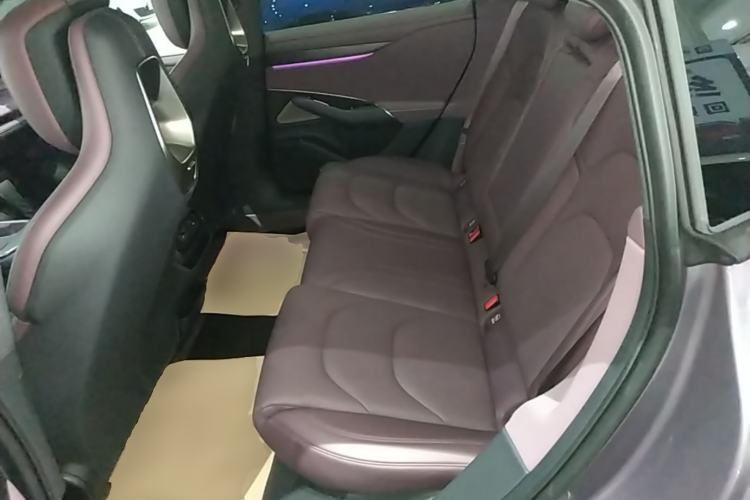 Used Xiaomi Auto SU7 2024 Rear-Drive Long-Range Intelligent Driving Version Left Rear Seat