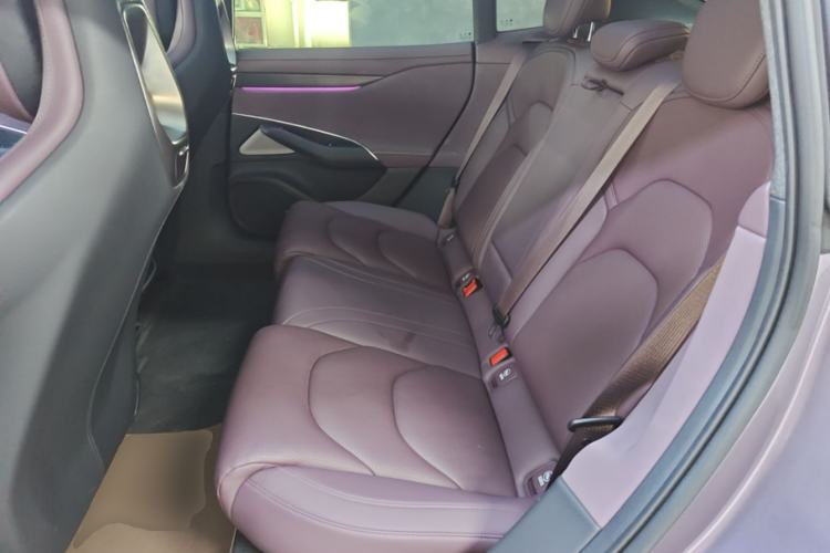 Used Xiaomi Auto SU7 2024 Rear-Drive Long-Range Intelligent Driving Version Left Rear Seat