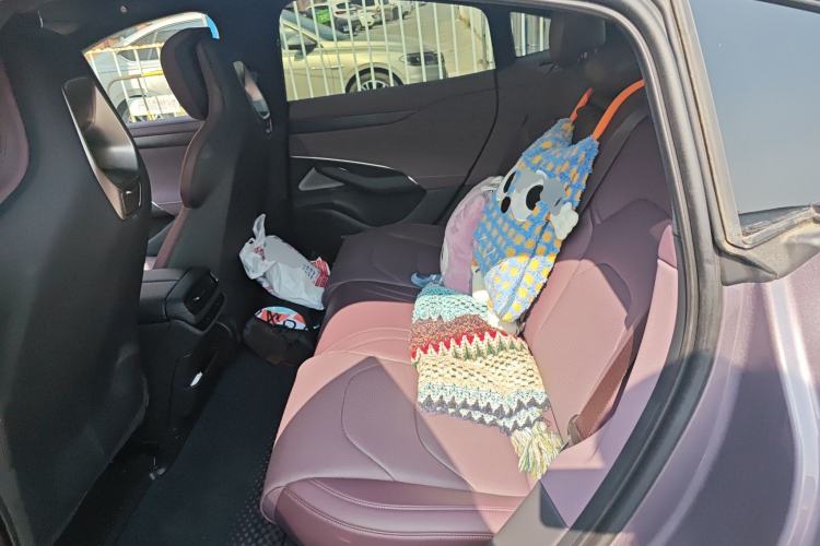 Used Xiaomi Auto SU7 2024 Four-Wheel Drive Ultra-Long Range Advanced Intelligent Driving Max Edition Left Rear Seat