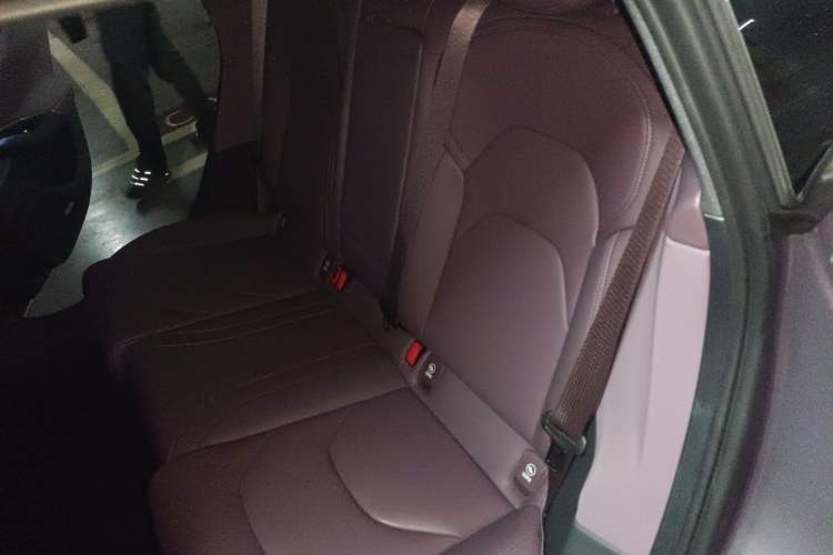 Used Xiaomi Auto SU7 2024 Rear-Drive Long-Range Intelligent Driving Version Left Rear Seat