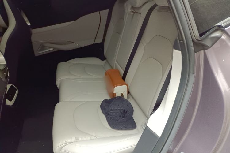 Used Xiaomi Auto SU7 2024 Rear-Drive Ultra-Long Range Advanced Pro-Level Intelligent Driving Version Left Rear Seat