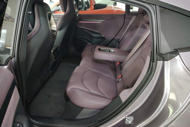 Used Xiaomi Auto SU7 2024 Rear-Drive Long-Range Intelligent Driving Version Left Rear Seat